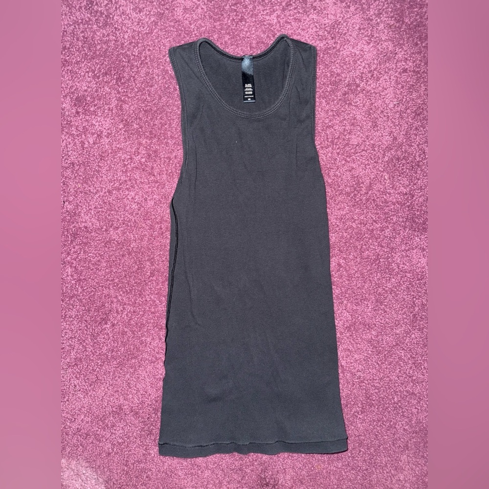 Skims Soft Lounge Tank Top In Grey Size XS